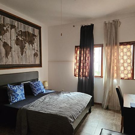 Blue Eagle Guesthouse - Casa De Hospedes Santa Maria Kültér fotó