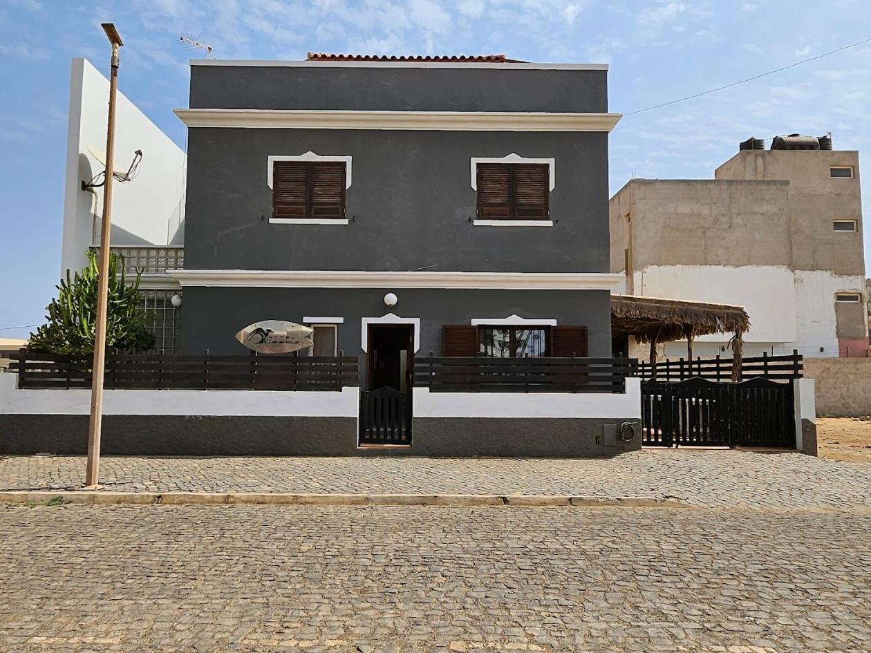 Blue Eagle Guesthouse - Casa De Hospedes Santa Maria Kültér fotó