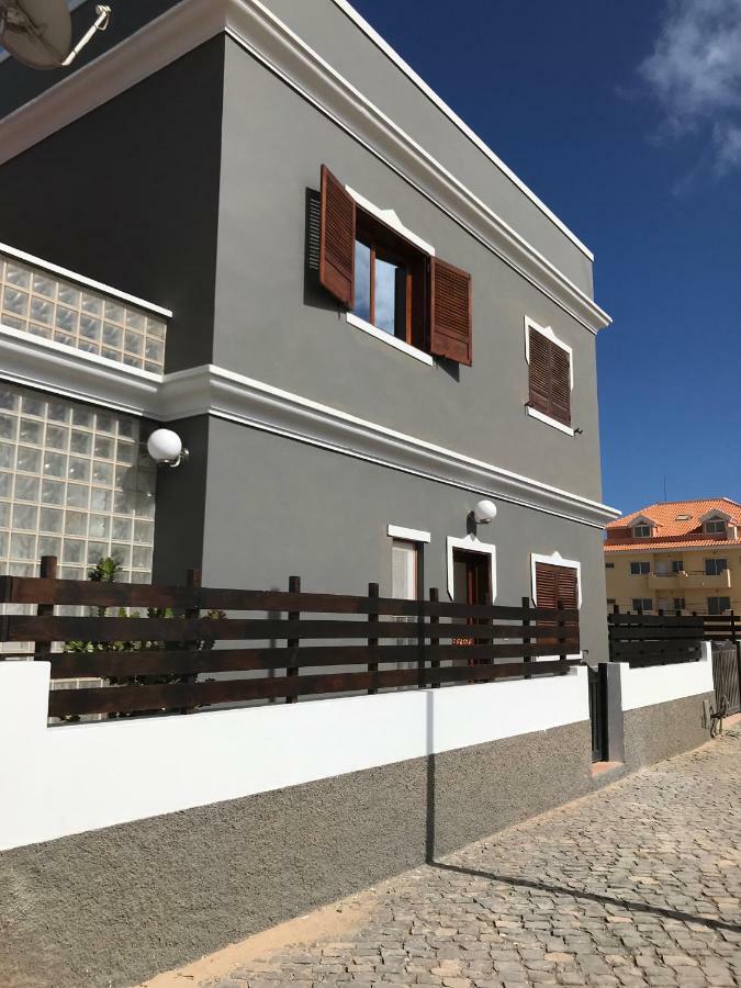 Blue Eagle Guesthouse - Casa De Hospedes Santa Maria Kültér fotó