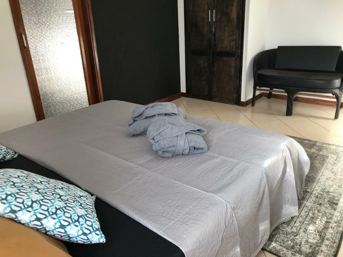 Blue Eagle Guesthouse - Casa De Hospedes Santa Maria Kültér fotó